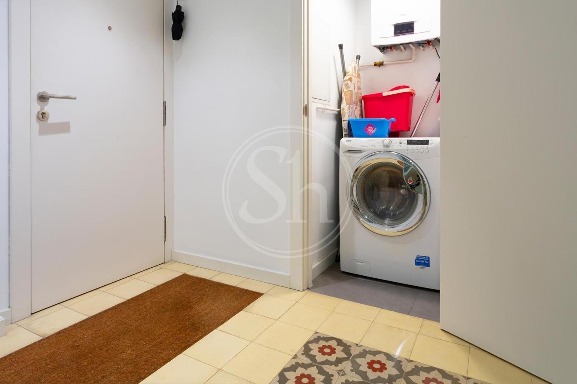 Moderno Apartamento En Eixample Barcellona Esterno foto