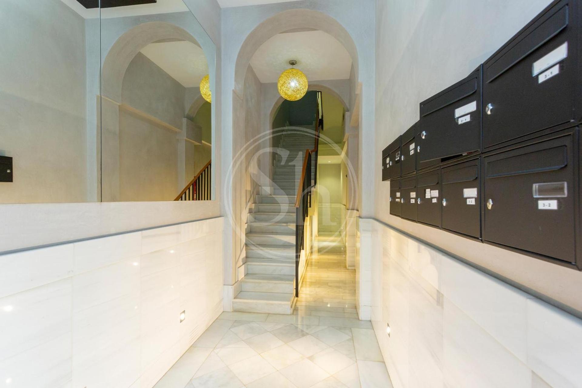Moderno Apartamento En Eixample Barcellona Esterno foto